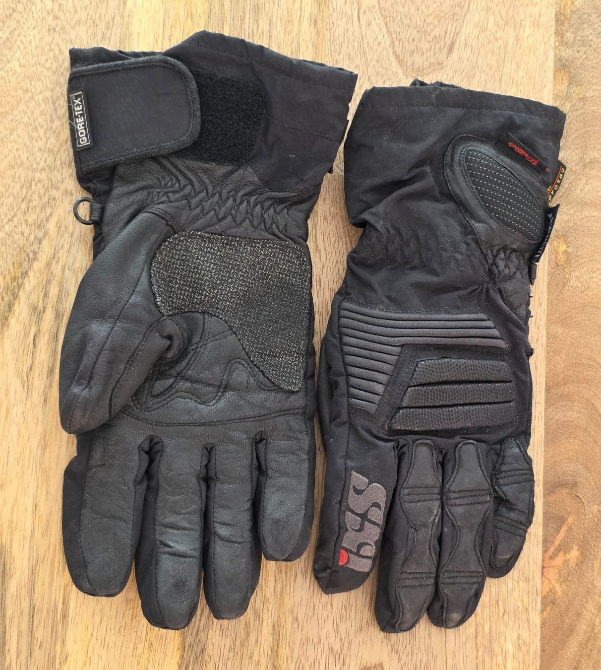 Guanti & manicotti: Ixon Gore-Tex Motorradhandschuhe Grösse M – Usato da Rheinsulz venduto da Dred 1