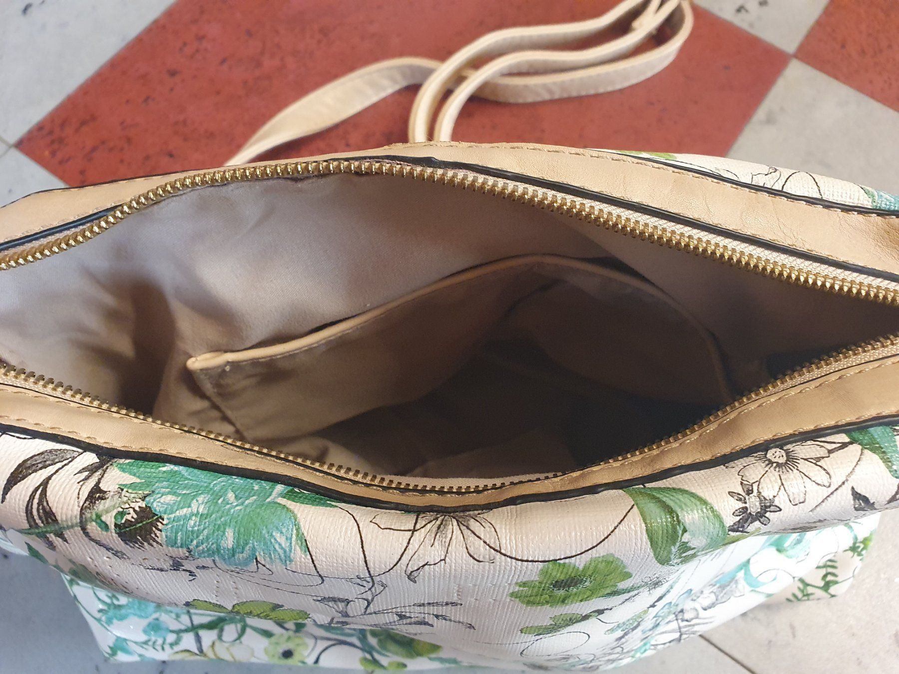 Sacs femmes: Umhängetasche – D'occasion à Moosseedorf par Sonnenschein.. 3