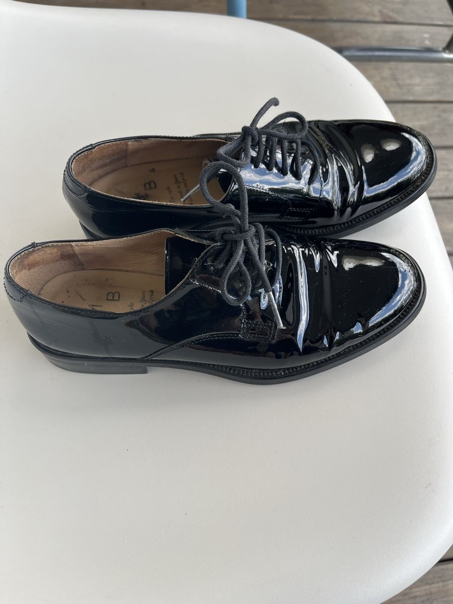 Damenschuhe: Schwarze Lackschuhe Schnürer Grösse 38 – Gebraucht aus Biel/Bienne von floralyys 1