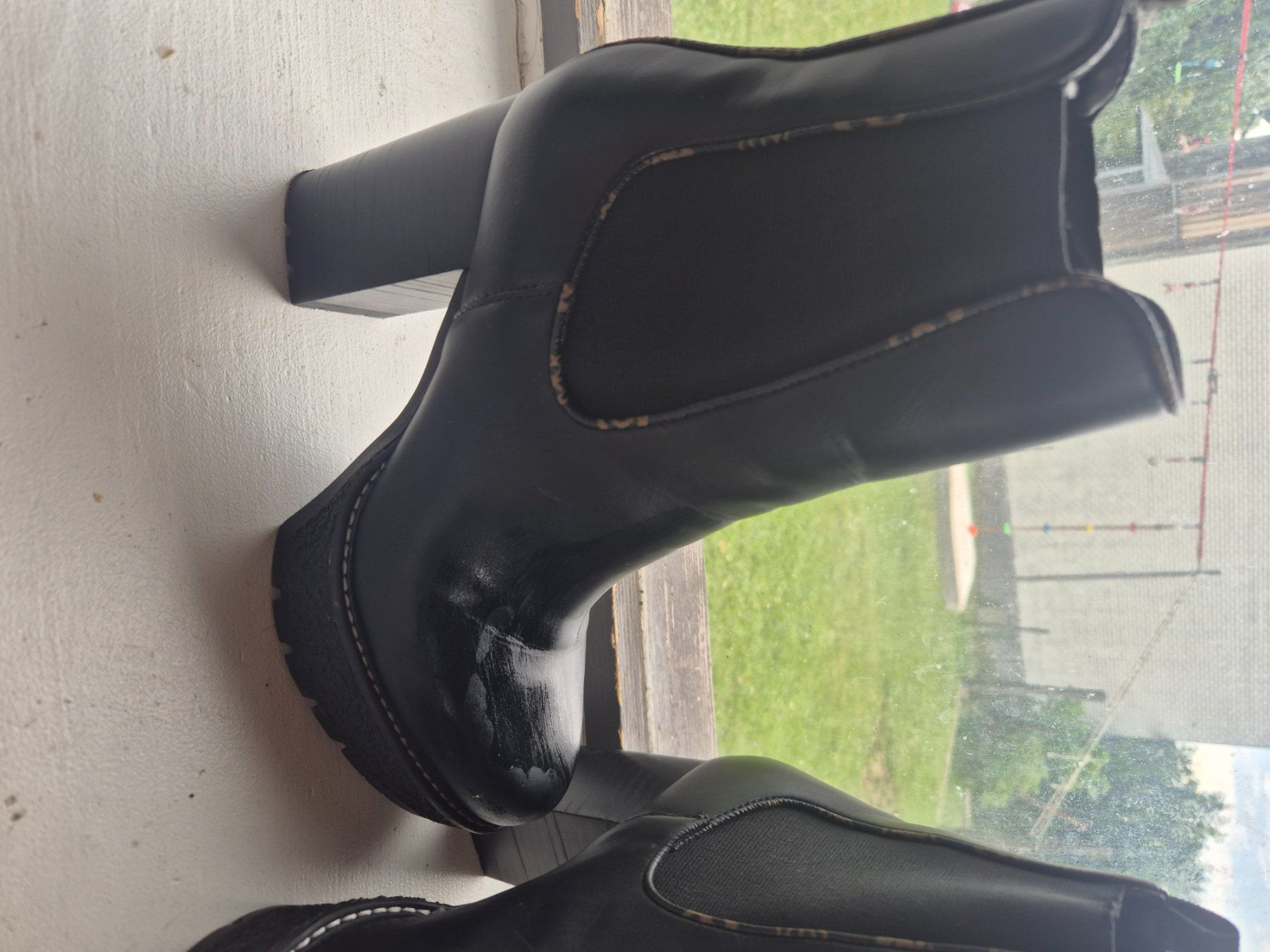 Guess Scarpe da donna: Schwarze Guess Boots Grösse 39 – Usato da Oberdorf So venduto da s18_w6px 1