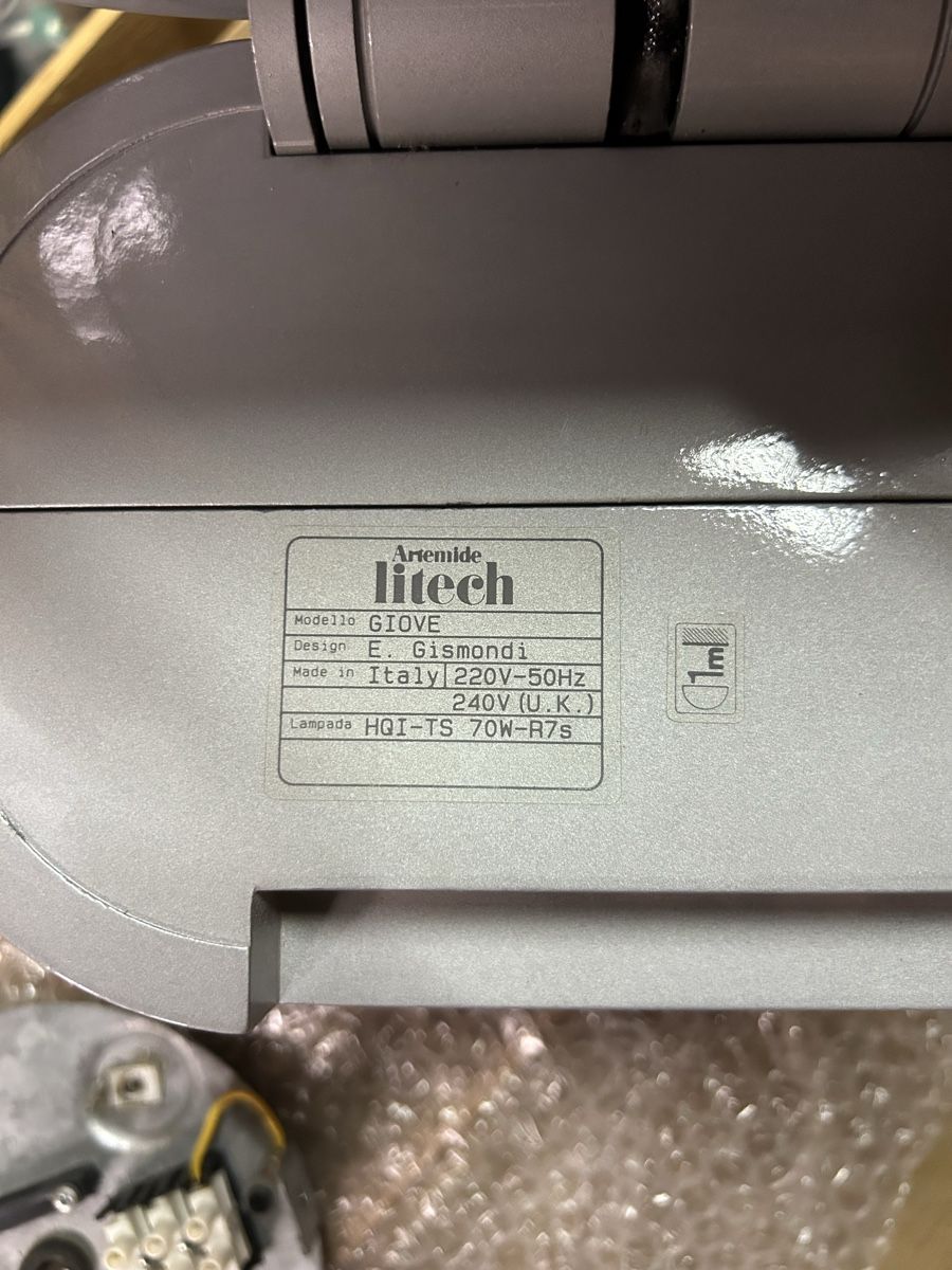 Artemide Lampade: ARTEMIDE Lampe - Restaurationsobjekt ab 1 CHF – Difettoso da Zürich venduto da MelanieBue 1