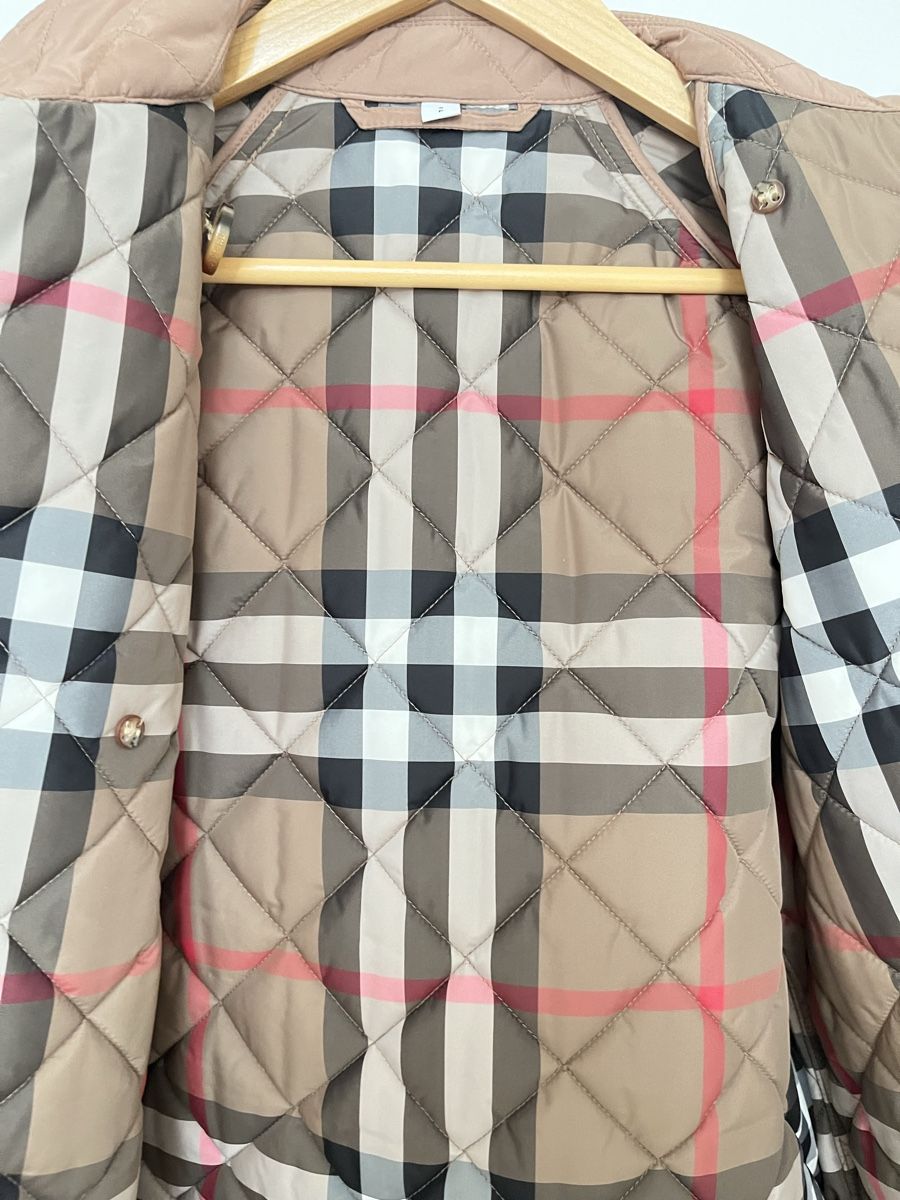 Burberry Mäntel: Burberry Quilted Double-Breasted Cotton Jacket Camel Tan – Neu (gemäss Beschreibung) aus Horgen von Lumina_birkin 4