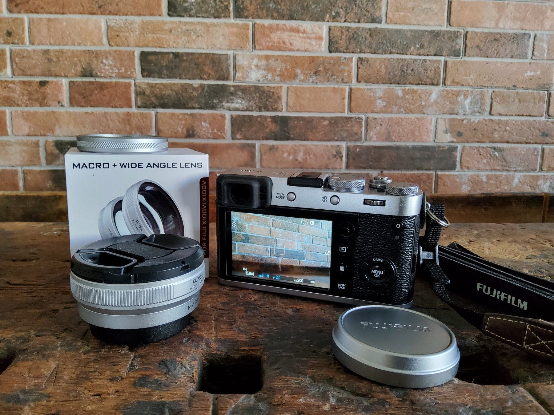 Fujifilm Kamera: Fujifilm X100F + objectif macro/grand angle – Gebraucht aus SION von Atelierjack 1