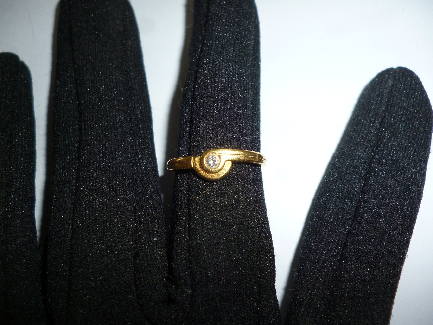 Anelli: Ring Gelbgold mit Stein  Grösse 54 gut erhalten – Usato da Neuhausen venduto da Charlotte51 2