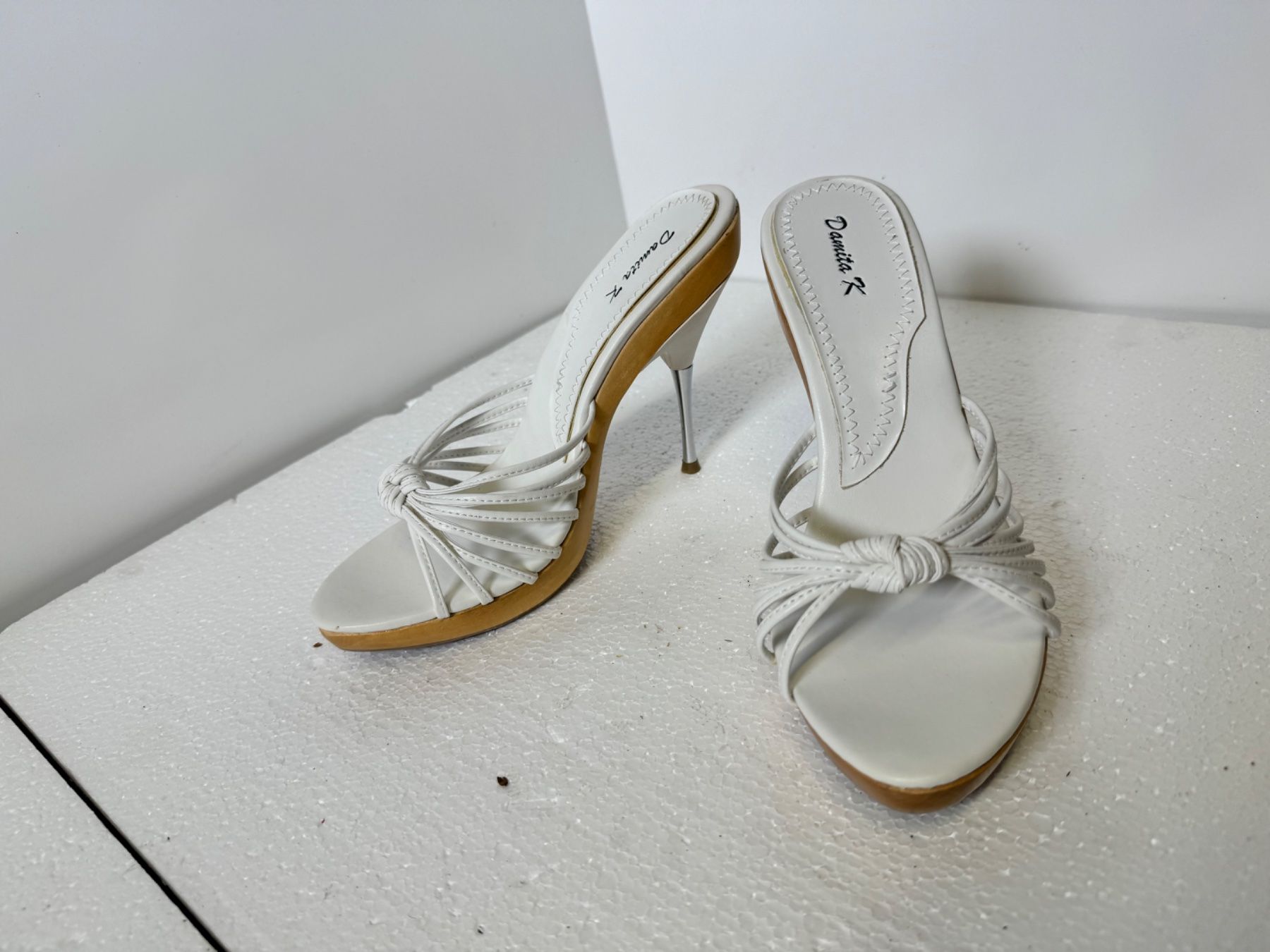 Scarpe da donna: Eschtholz vintage Mules Pantoletten – Nuovo (secondo la descrizione) da AARBURG venduto da cheapstuff