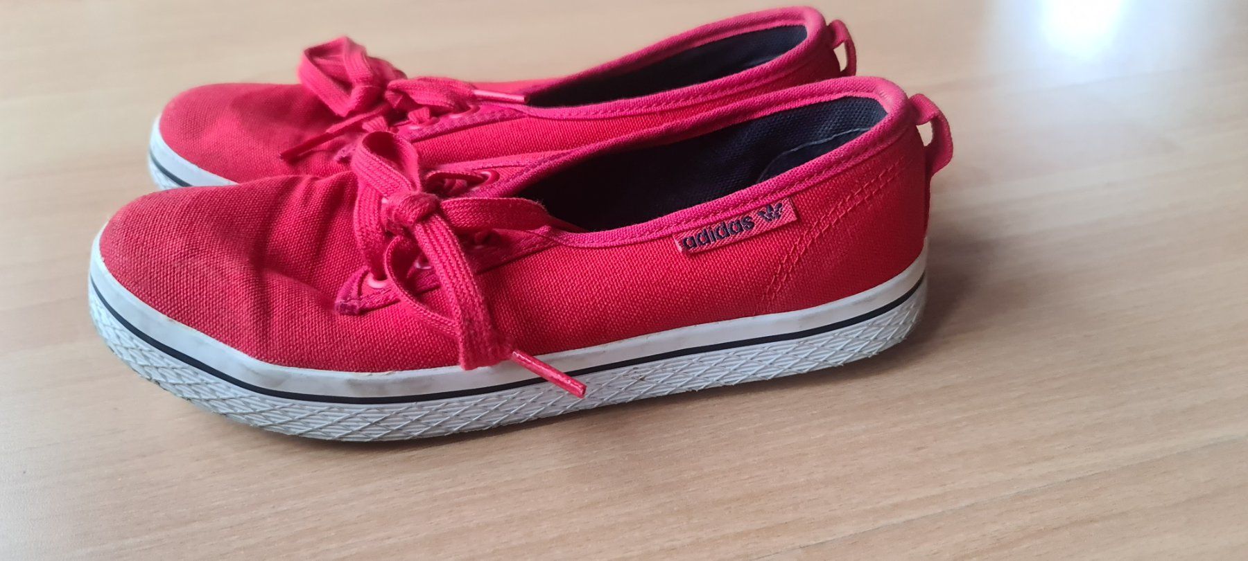 Adidas Scarpe da donna: Adidas Schuhe 36 – Nuovo (secondo la descrizione) da Niederbipp venduto da Tamara15101995 1
