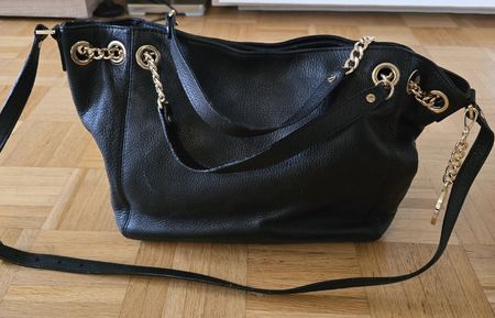 Michael Kors Ledertasche schwarz Goldkette kaum getragen