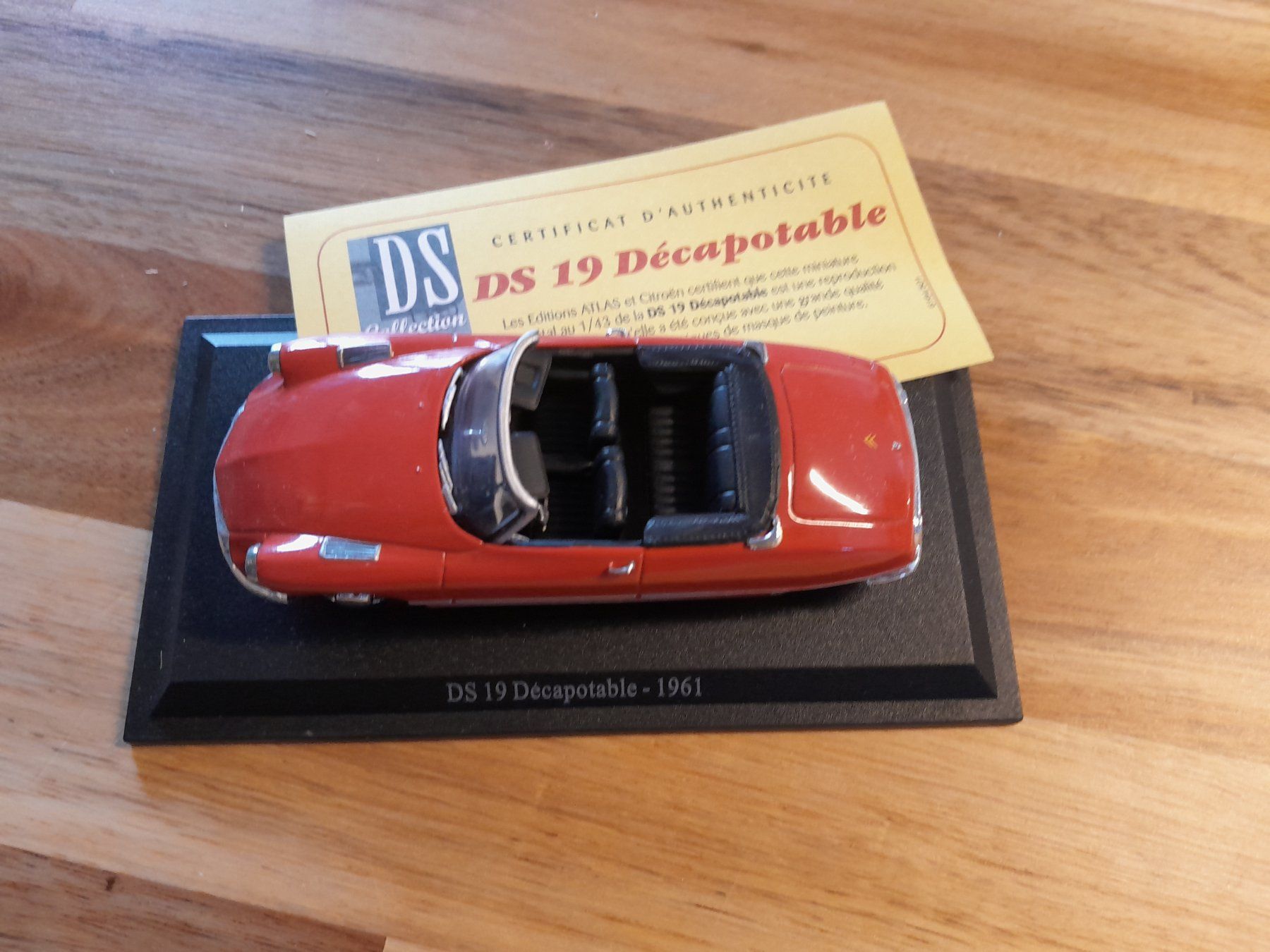 Citroën Modellini d'auto: DS19 Décapotable - 1961 (rouge) – Usato da Sullens venduto da DPerrin