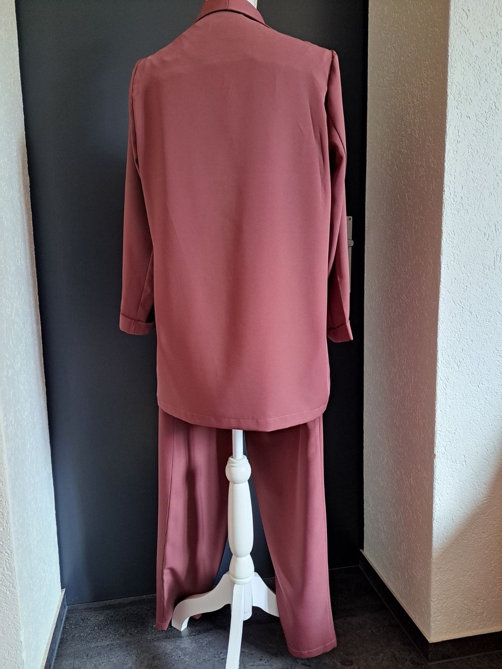 Completi & Tailleur: Ensemble veste et pantalon – Usato da Courrendlin venduto da Aheinza 1
