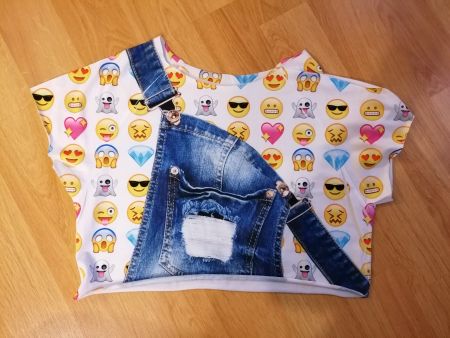 Kurzes Top / Shirt ca. Gr. 128/134