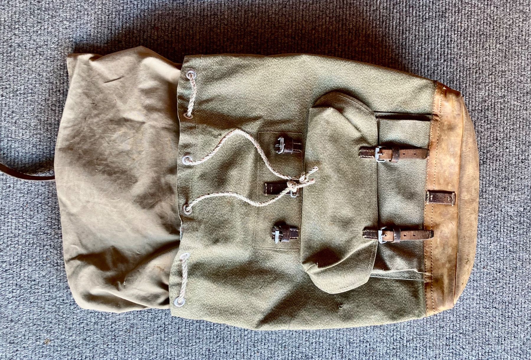 Zaini: Militärrucksack – Usato da Lüchingen venduto da Eeizo 6
