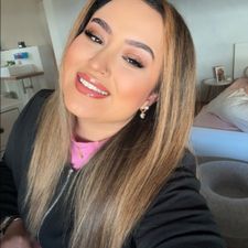 Profile image of ann_z8jb