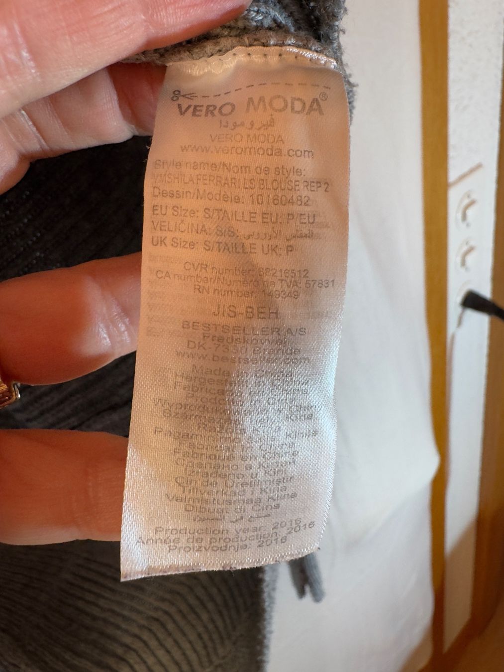 Maglioni & Felpe: Grauer Strick Pullover von vero Moda Gr. S – Usato da Grosswangen venduto da second_hand_dress 5