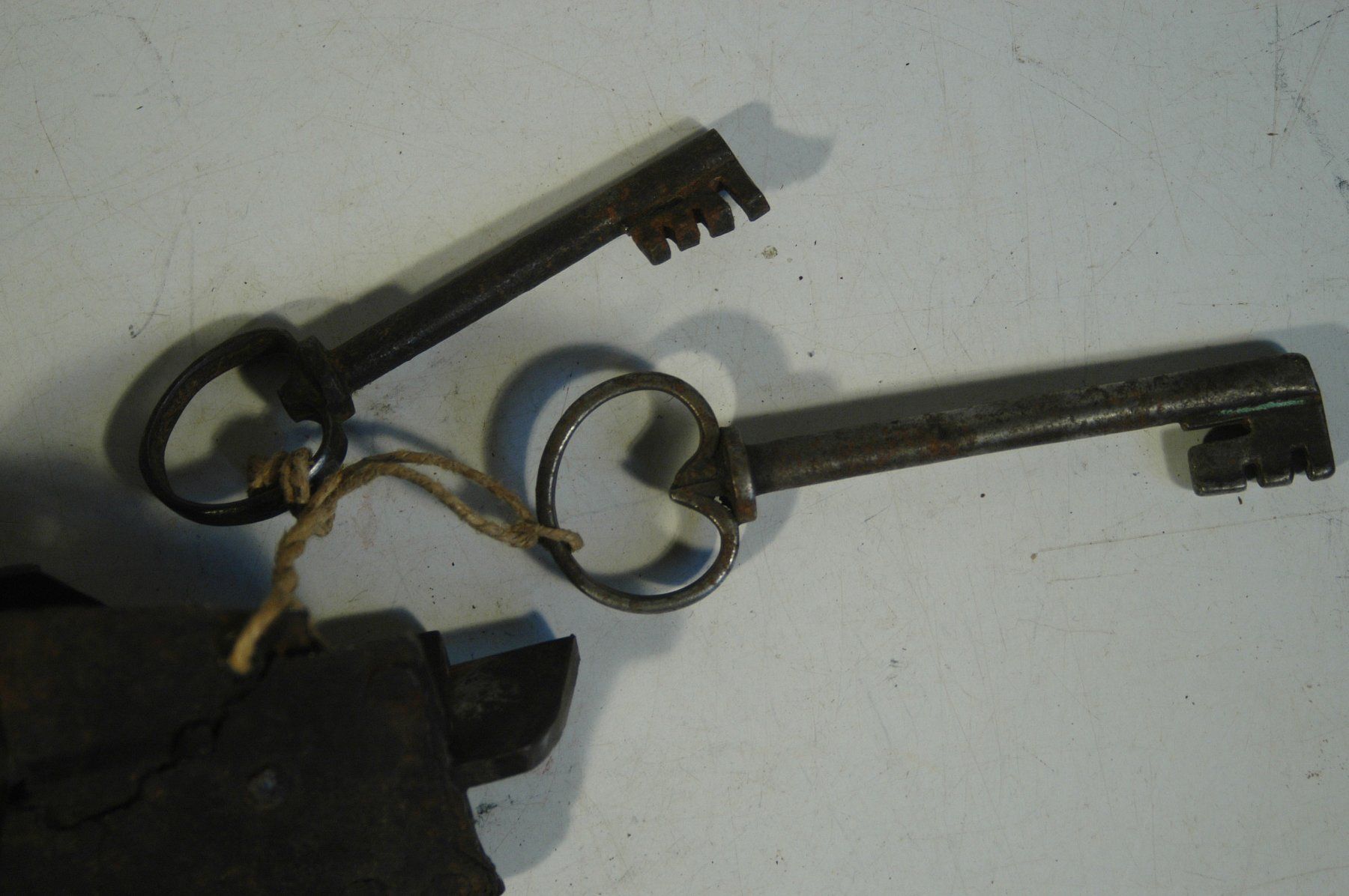 Cadenas: Antikes Schloss mit Schlüsseln – D'occasion à Herisau par Wisen 7