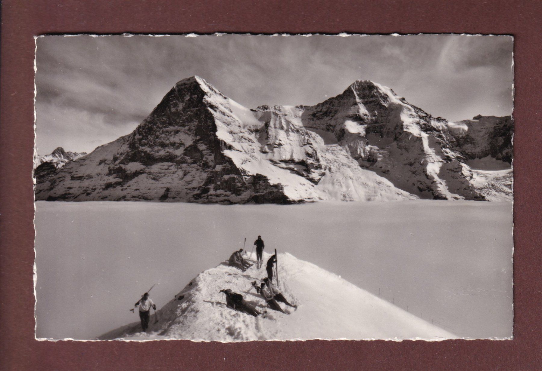 Cartoline postali: KLEINE SCHEIDEGG - Eiger und Mönch - 1953 – Usato da Pully venduto da nicecards-shop