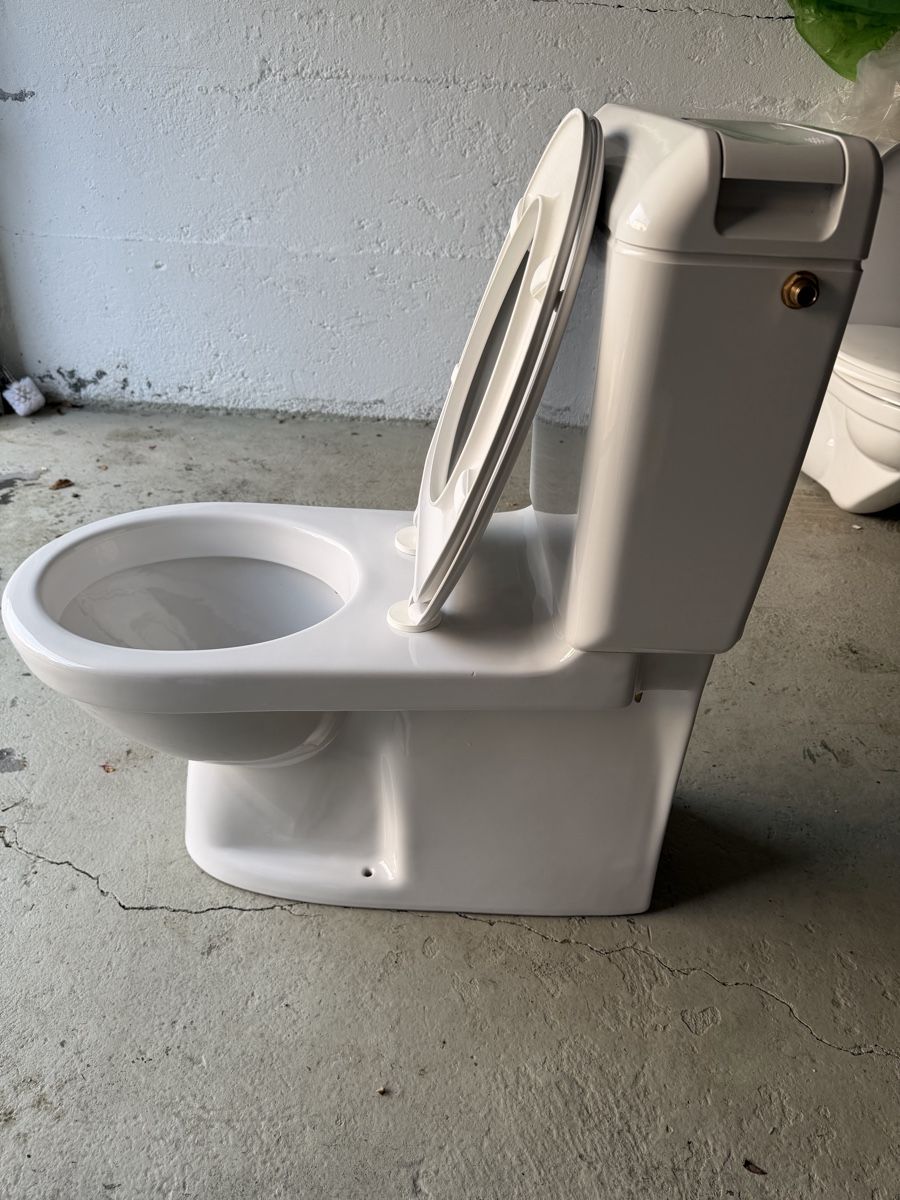 Laufen WC: Stand wc laufen – Usato da sargans venduto da arbon- 3