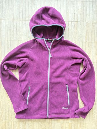 Sherpa Adventure Gear burgundy fleece jacket - Size M