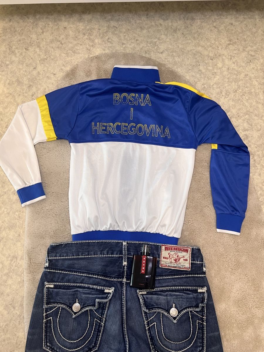 Giacche: Bosnien Trainingsjacke Gr. XS – Nuovo (secondo la descrizione) da Basel venduto da caj_l6qk 2