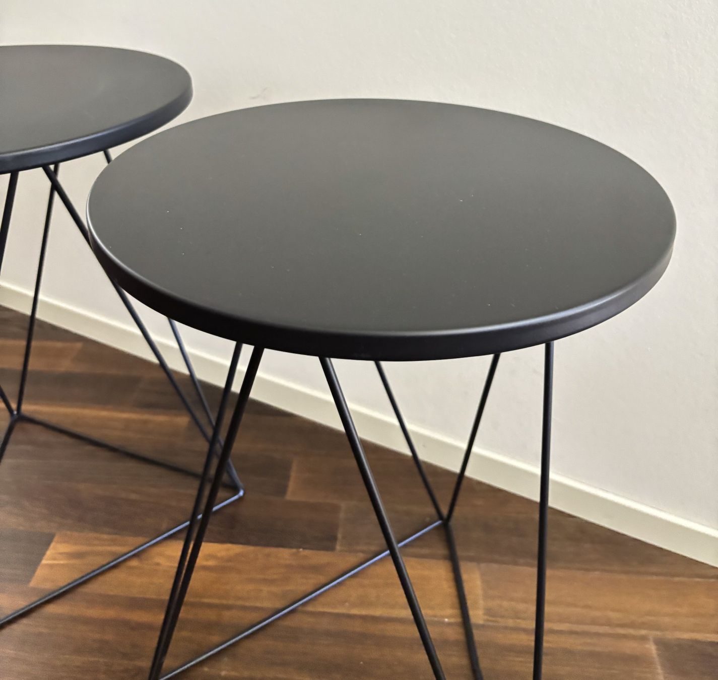Livique Tische: Schwarzer Beistelltisch / Salontisch Metall – Gebraucht aus Fahrweid von diamondsonmars 5