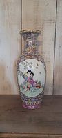 Schöne chinesische Vase floral, traditionell
