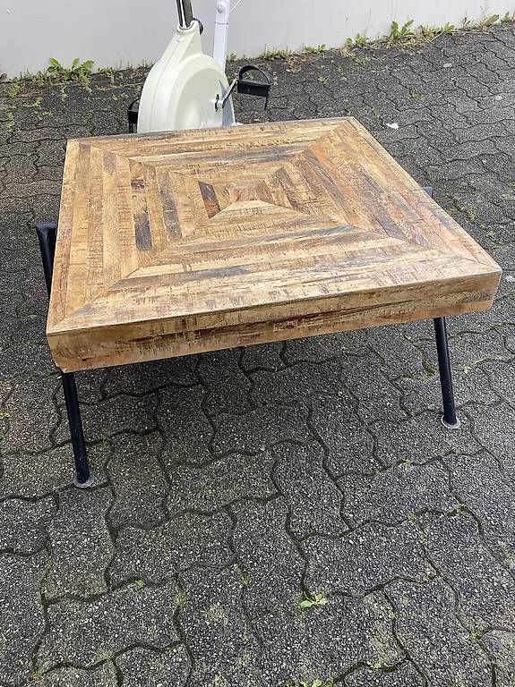 Tavoli: Holztisch + Laufvelo – Usato da Lausen venduto da man_7yld