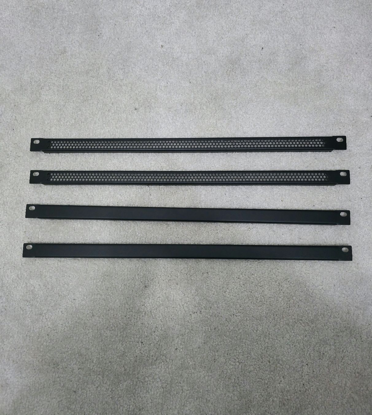 Racks & Ständer: Rack Plate 19" 0.5 U Adam Hall – Neu (gemäss Beschreibung) aus Embrach von niz_8sff