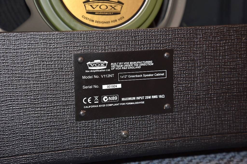 Vox Strumenti musicali: Vox Nighttrain NT15 Stack, 1 x 12" Greenback Box – Usato da Basel venduto da Bertob 9