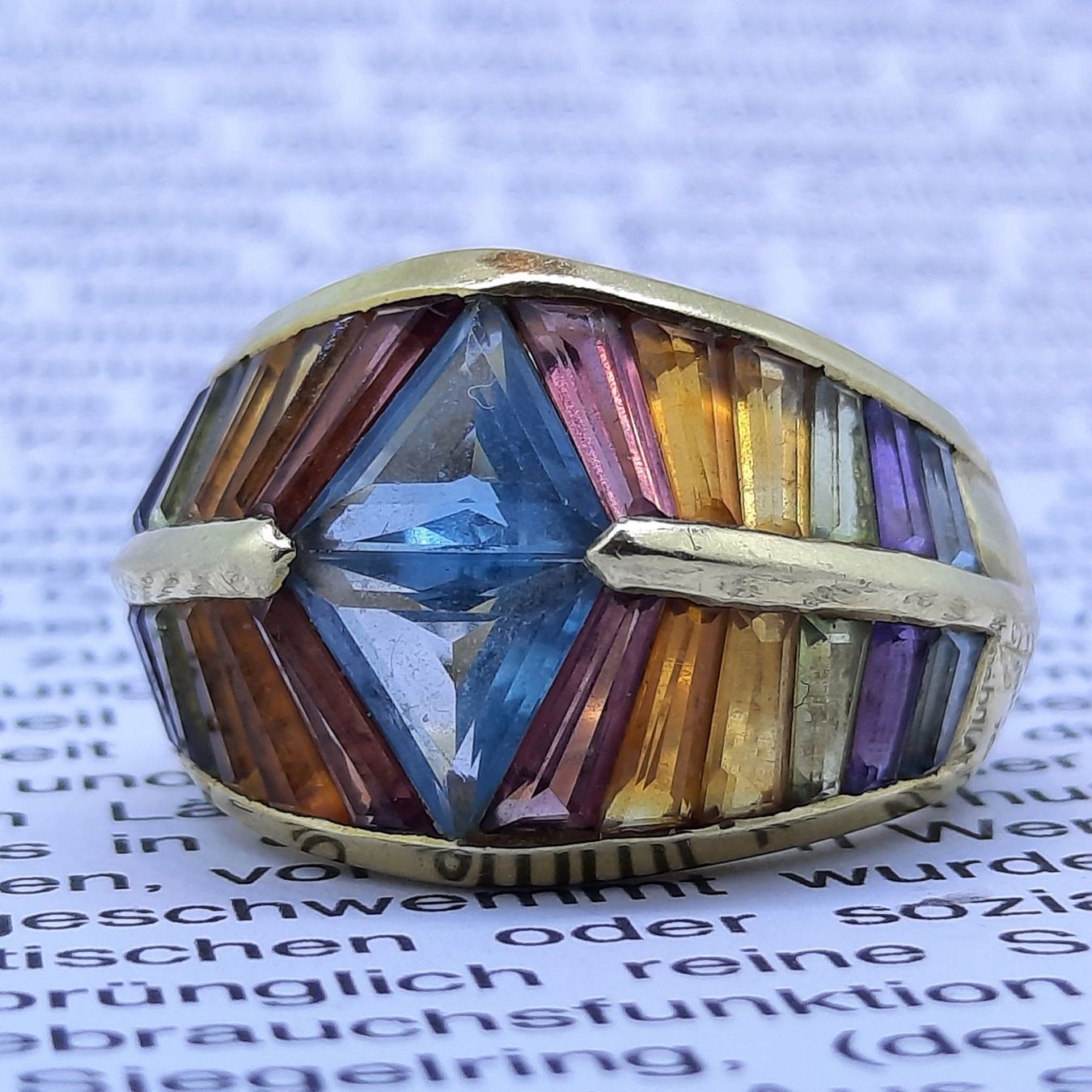 Bagues: Wunderschöner Farbstein Ring mit hochwertigen Edelsteinen – D'occasion à Unterägeri par Altgoldschmuck 5