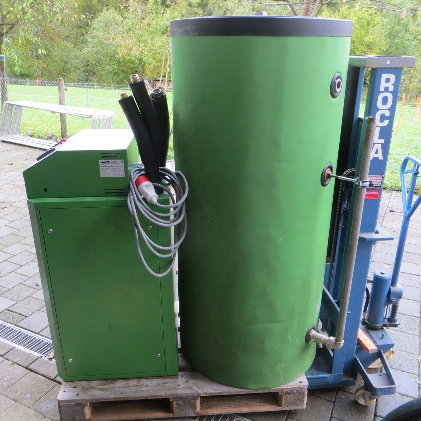 Radiatori: Wärmepumpe Wasser Wasser – Usato da Mogelsberg venduto da Esoled 2