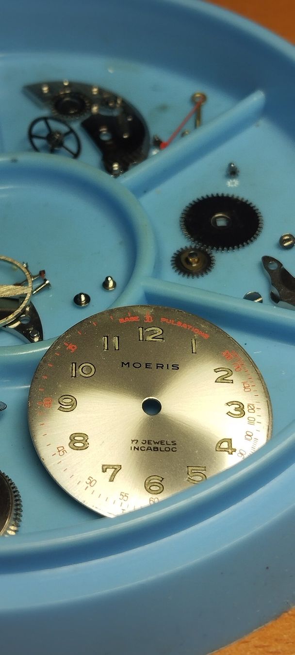 Moeris Orologi: montre infirmière moeris – Usato da La Chaux-de-Fonds venduto da jac_9llg 7