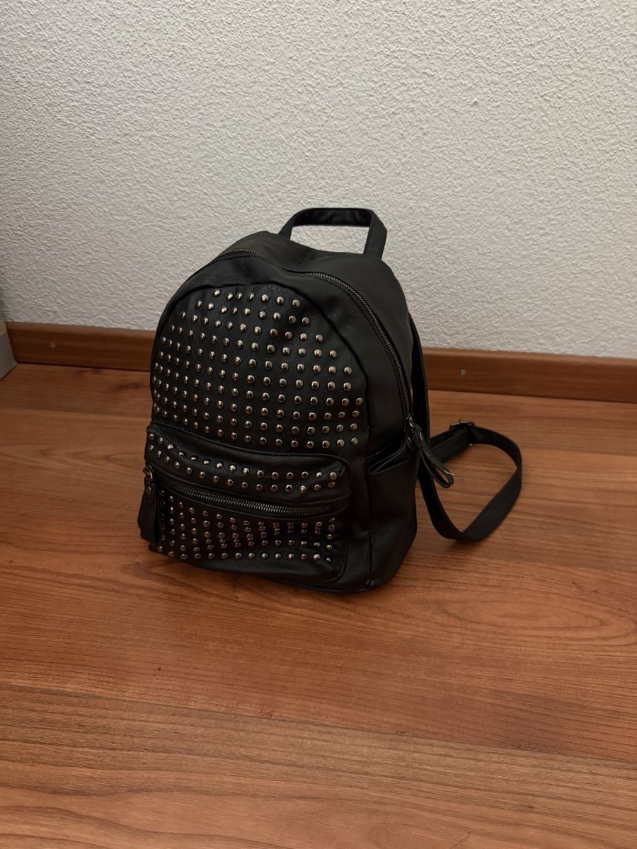 Rucksäcke: Black Studded Faux Leather Backpack – Gebraucht aus Dänikon ZH von RAFIMIKI