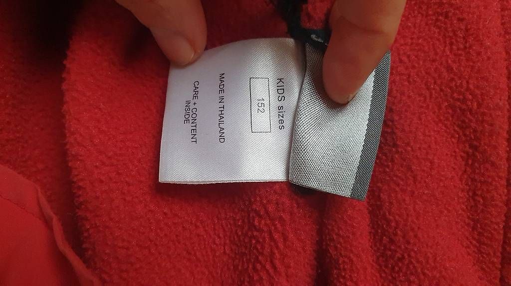 Jacken: Rote Skijacke, Jack Wolfskin, Grösse 152 – Gebraucht aus Niederwangen b. Bern von thurncaro 3