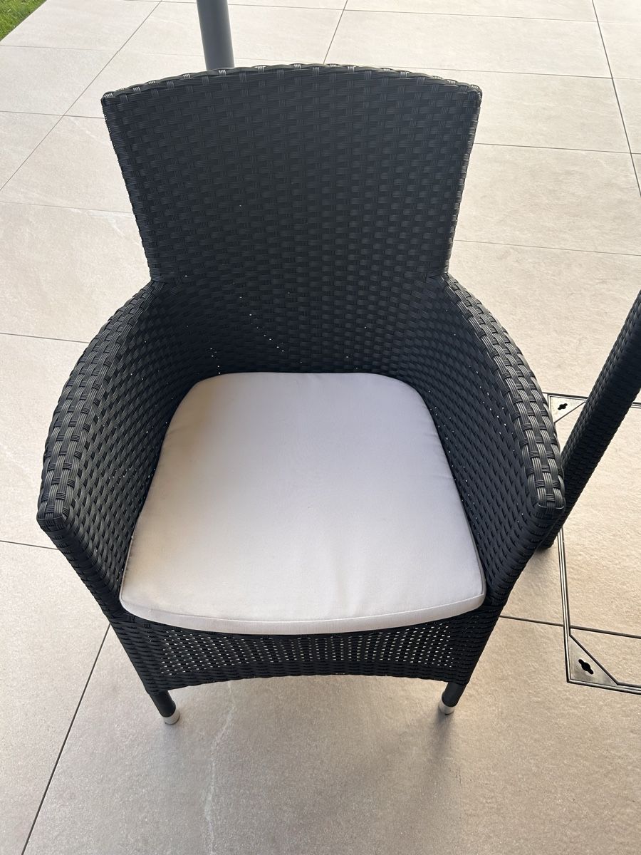 Set di tavolo e panche: Rattan Gartentisch inkl. 6 Stühle – Usato da Stallikon venduto da mimi4u 1