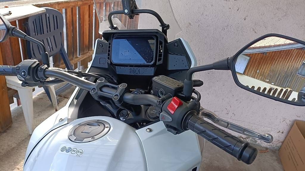 Strada: Honda NX500 / CB500X blanche, – Usato da Miex venduto da Carrauxe1 1