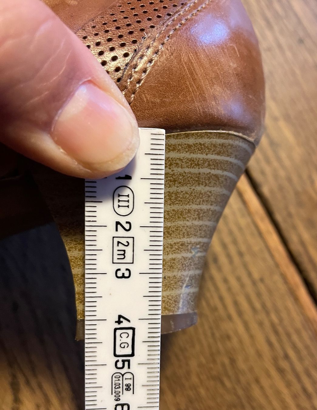 Scarpe da donna: Pumps / Absatzschuhe hellbraun, Gr. 39, Echtleder – Usato da Gümligen venduto da soleil149 9