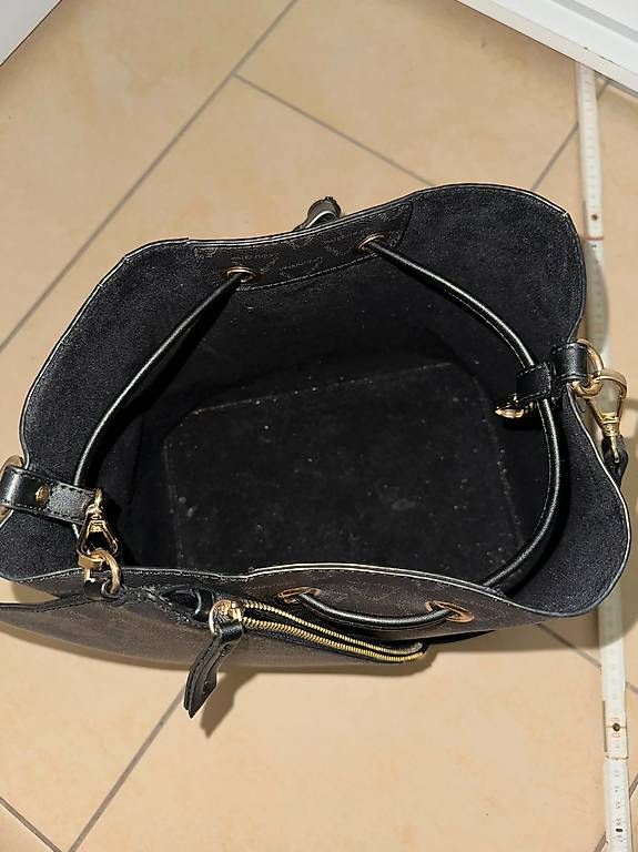 Borse: Originale Valentino Umhängetasche – Usato da Schlieren venduto da S_Dragon 1