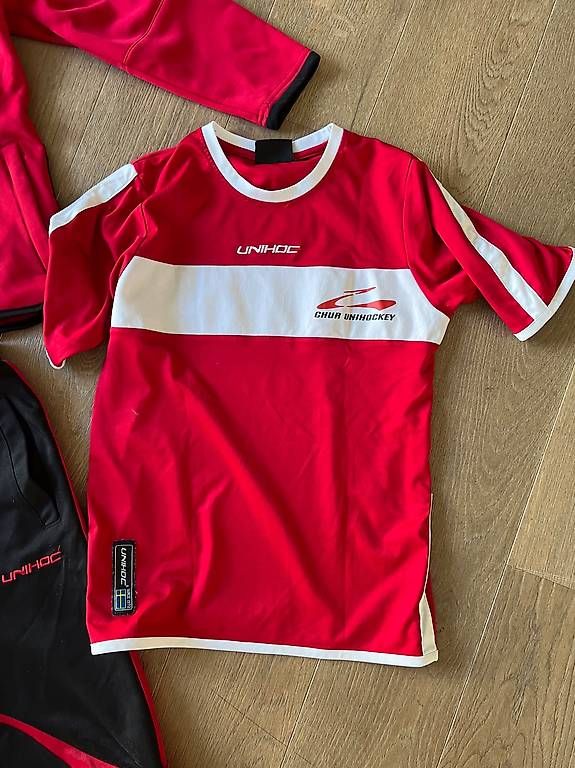 Ensembles coordonnés: UH Chur Trainer und Shirt – D'occasion à Cazis par Sibrag 3