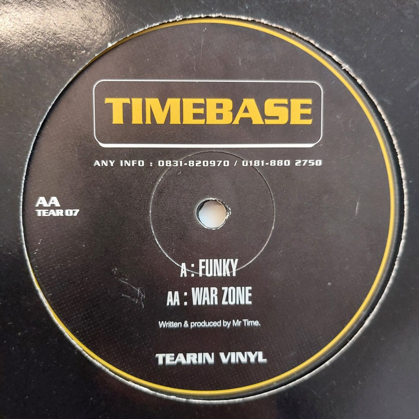Dischi in vinile: Timebase - Funky / War Zone 12" Tearin Vinyl 1996  – Usato da Würenlingen venduto da oli_ccy5 2