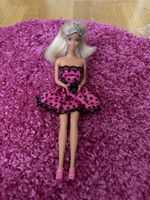 Barbie Puppe im Pünktchenkleid - Sammlerstück für Fans!