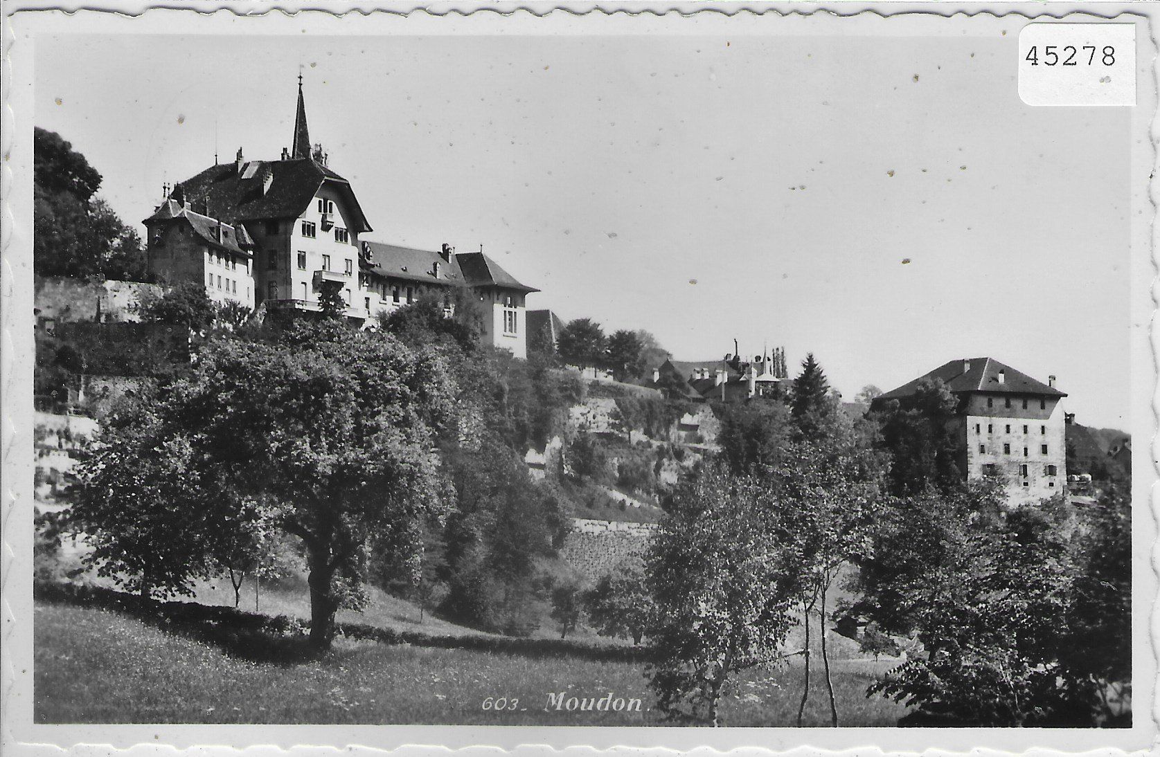 Cartoline postali: Moudon  - Vue generale – Usato da Ettingen venduto da Kartenplanet