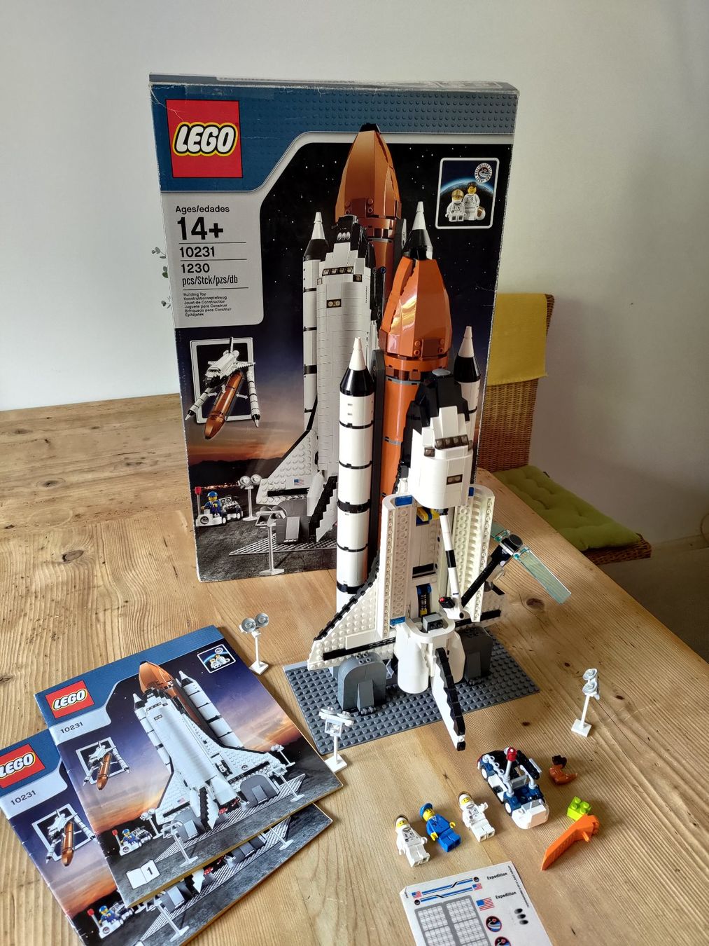 Lego Giocattoli: LEGO Space Shuttle 10231 – Usato da Nänikon venduto da Chutimon 1