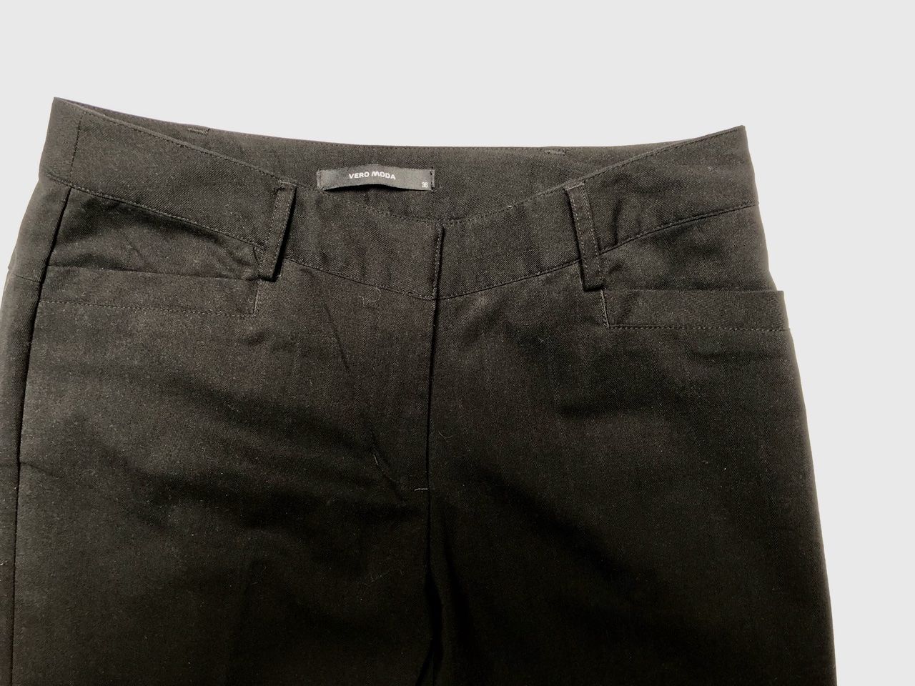 Vero Moda Pantaloni: VERO MODA, Stoffhose, schwarz, Gr. 36 – Nuovo (secondo la descrizione) da Basel venduto da Solaia28 2