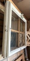 Ein vier Fenster mit scharm