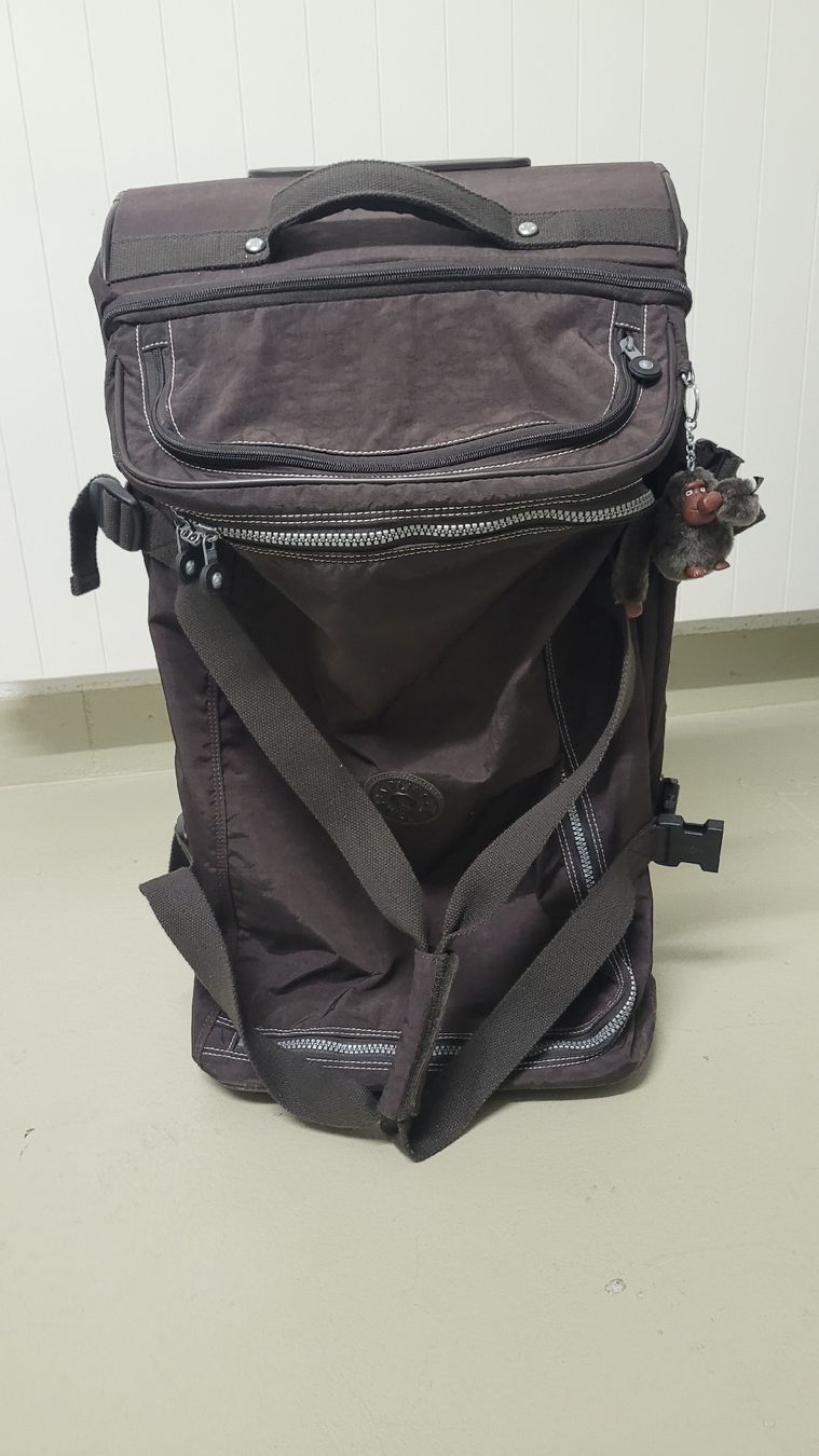 Kipling Valigie: Kipling Teagan M Reisetasche / Reisekoffer dunkelbraun – Usato da Bremgarten AG venduto da PrincessOfTheNight