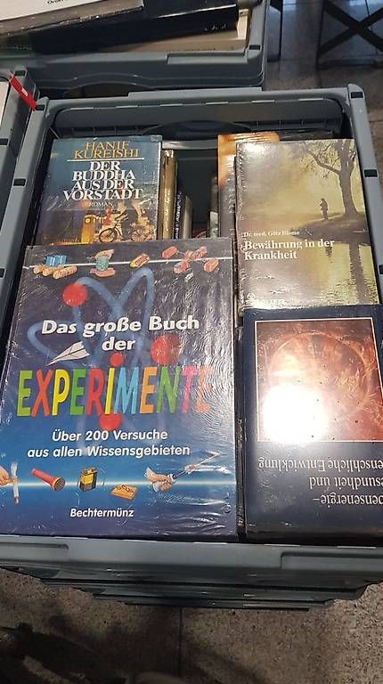 Libri: Diverse Bücher  – Nuovo e nell'imballaggio originale da Wauwil venduto da jov_5xfr 2