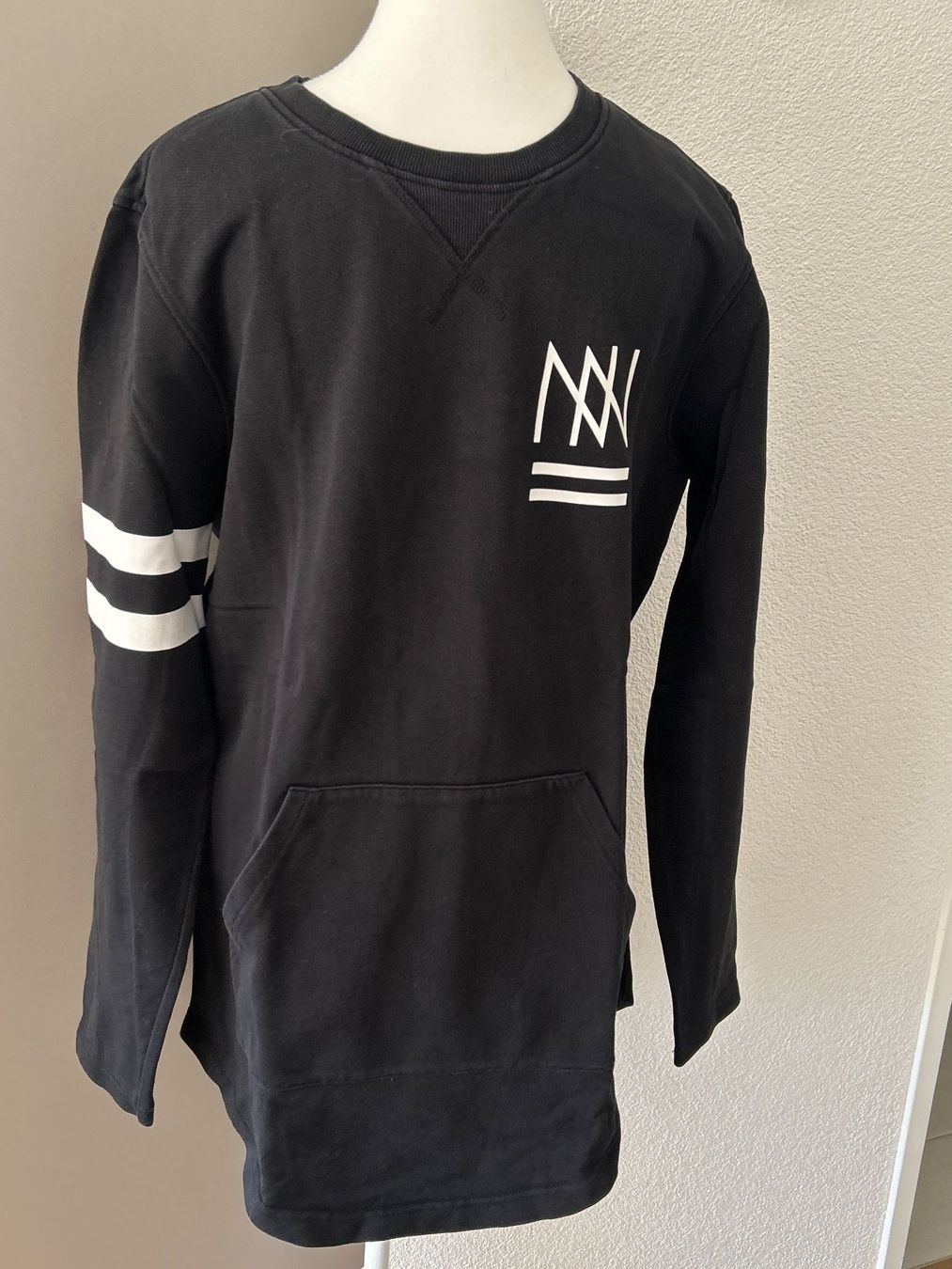 Pullover & Sweatshirts: Non Grada Pullover schwarz Gr. M – Gebraucht aus Brunnen von Nala2929 1