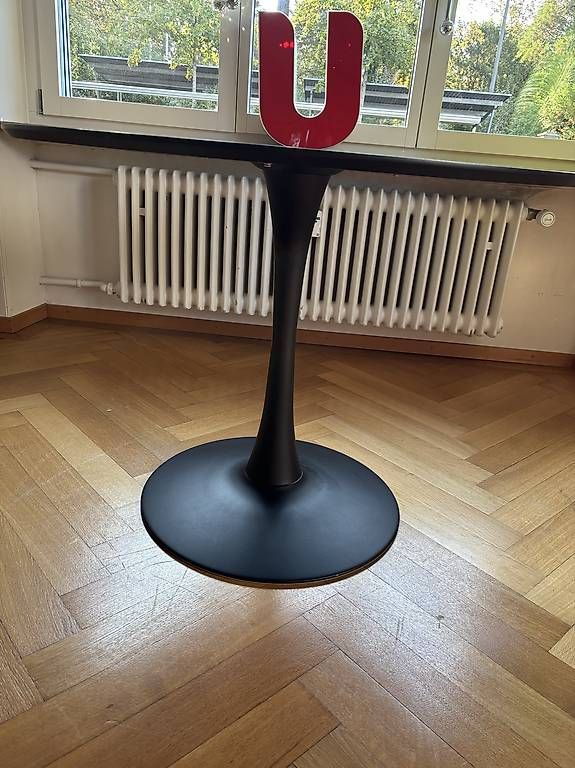 Tables: Esstisch rund (schwarz) – D'occasion à Bern par Michi_zh01 2