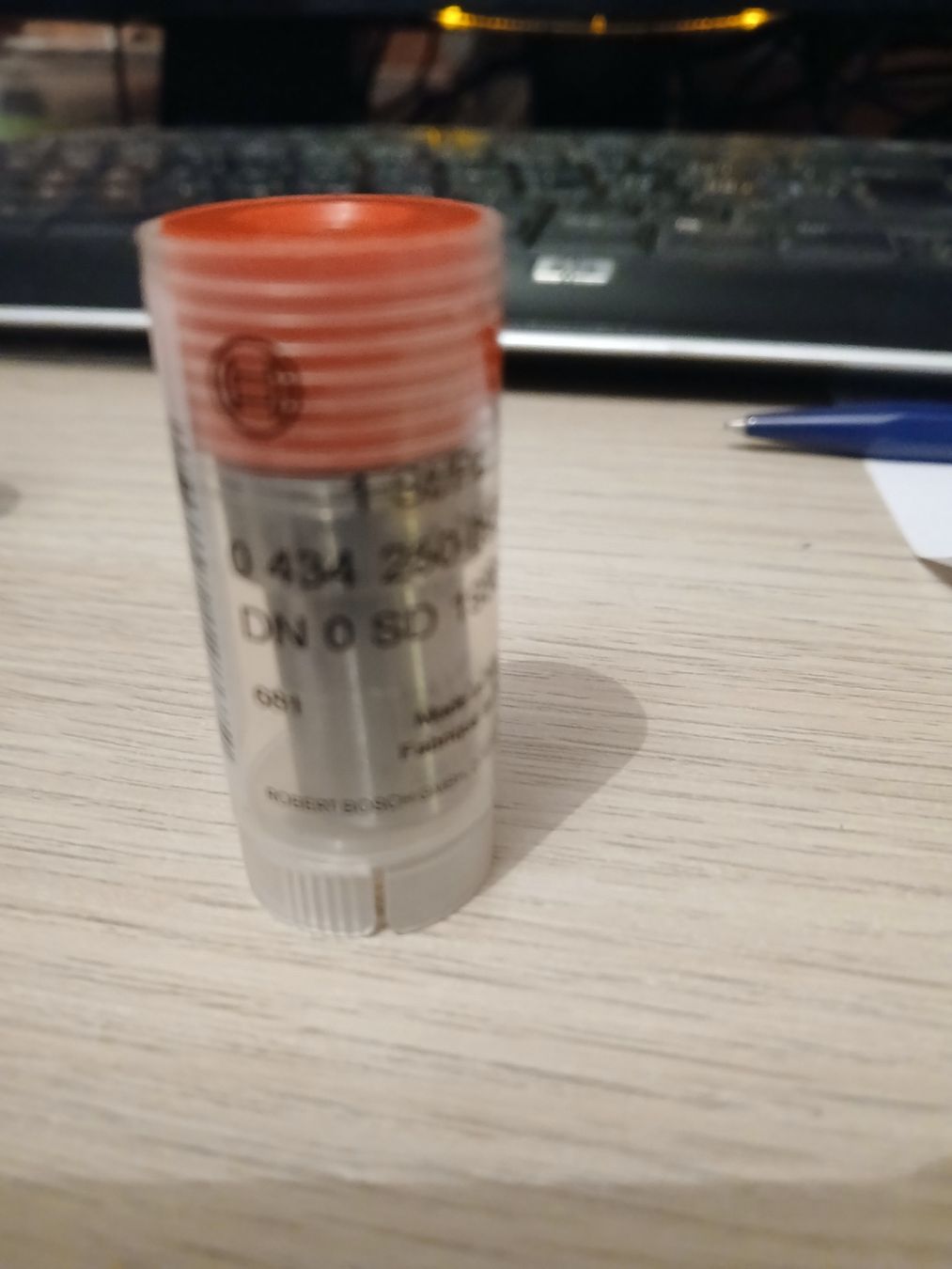 VW Tutti pezzi di ricambio auto: Lot de six buses d'injecteur – Nuovo e nell'imballaggio originale da La Rippe venduto da Douggy 1