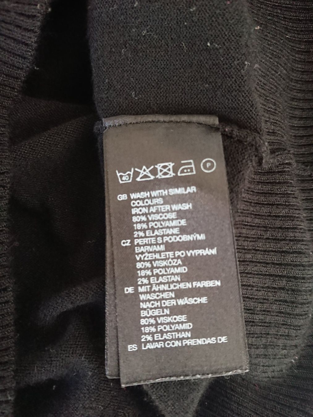 H&M Maglioni & Felpe: Damen kurzarm Rollkragen Pullover H&M Gr. XS Schwarz – Usato da Hallau venduto da CHACLA 4
