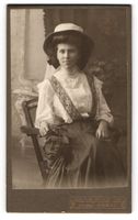 Fotografie H. Grau, Zug, Junge Dame in h